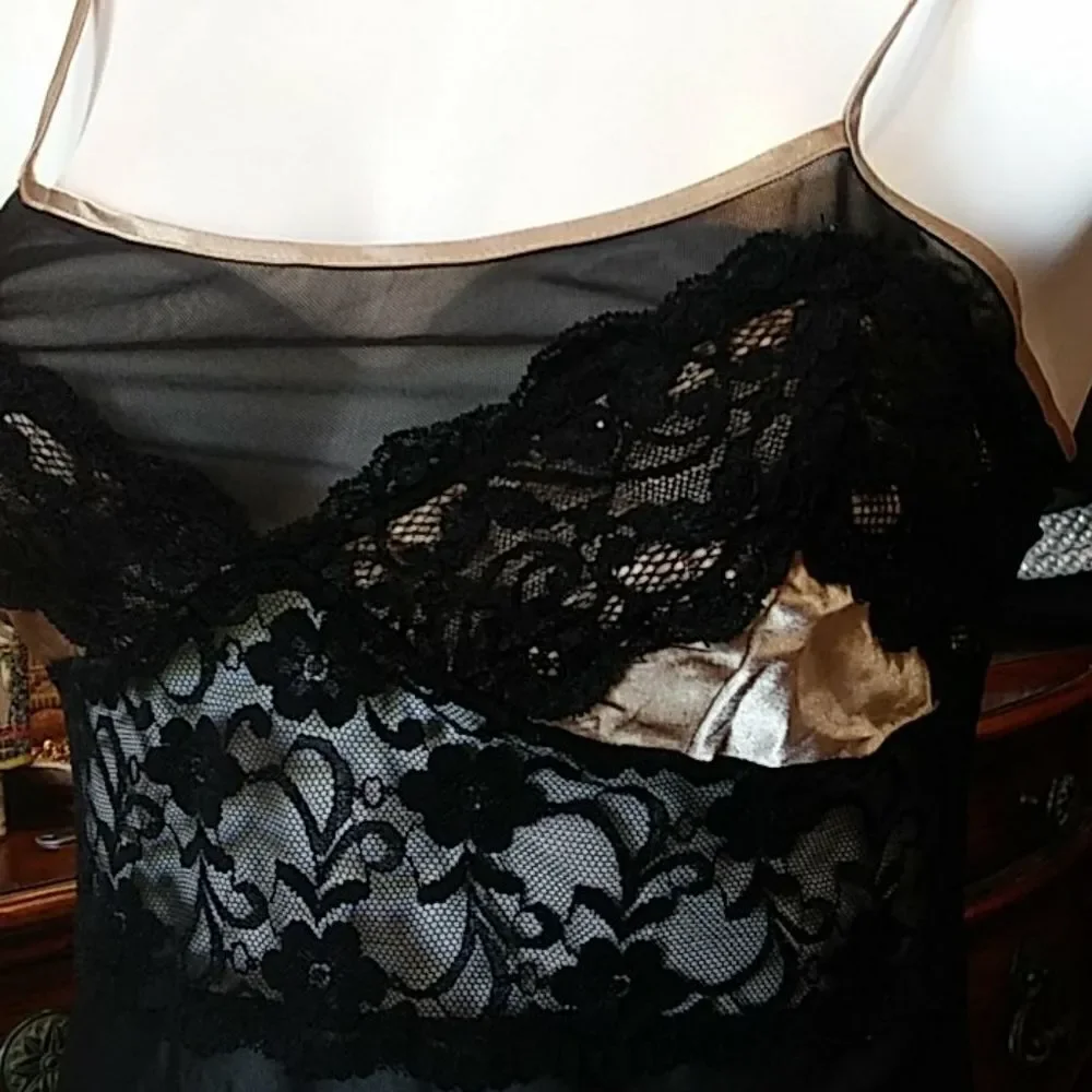 Top    - Picture 3 of 8